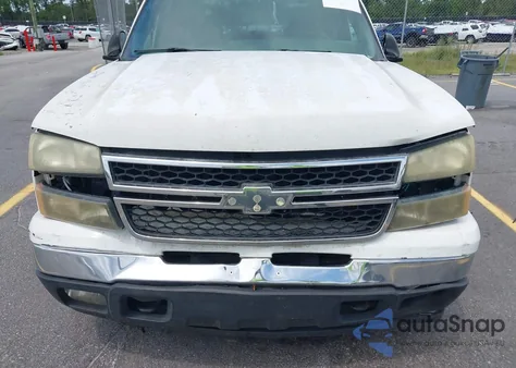 2006 Chevrolet Silverado 1500 Lt2 z USA, uszkodzony, nr VIN 2GCEC13T861161413